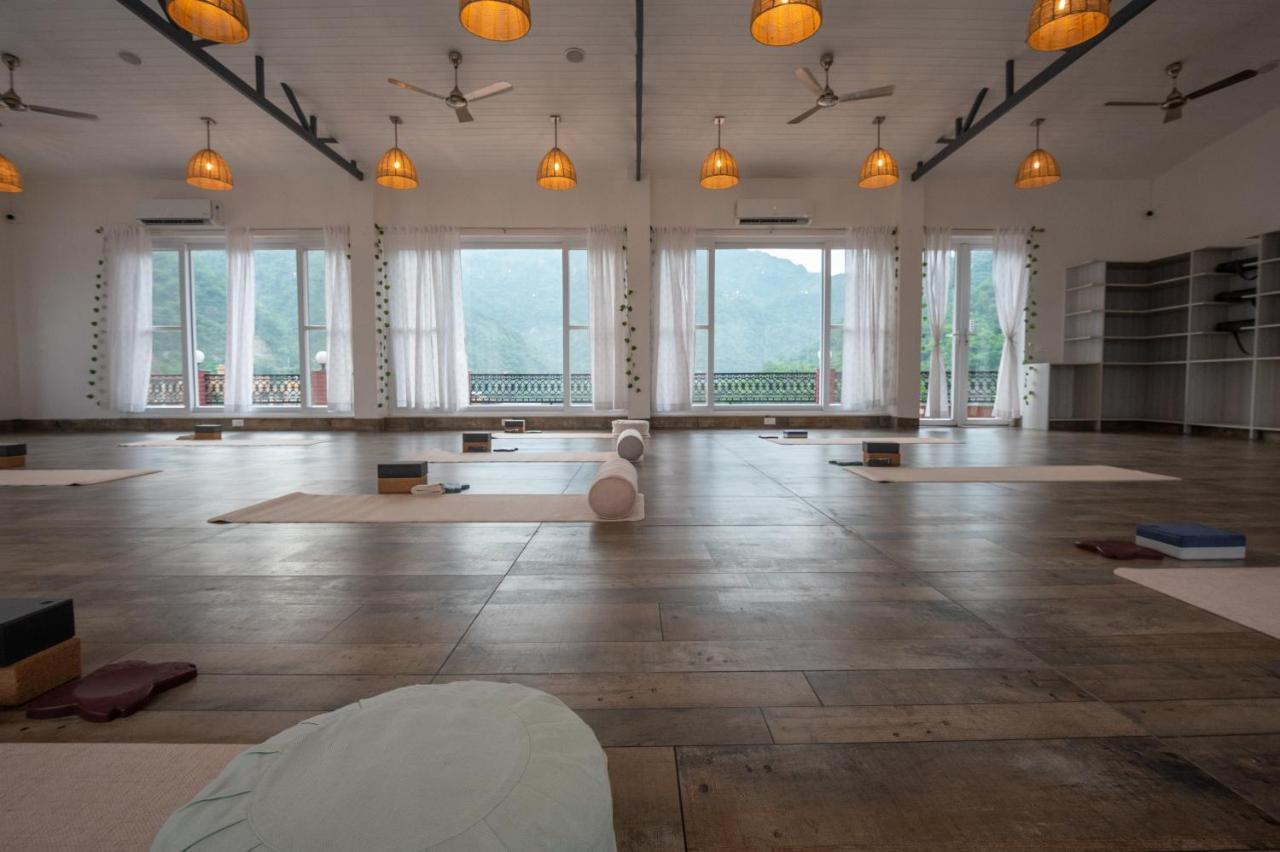 Terrakotta Rishikesh Hotel Buitenkant foto