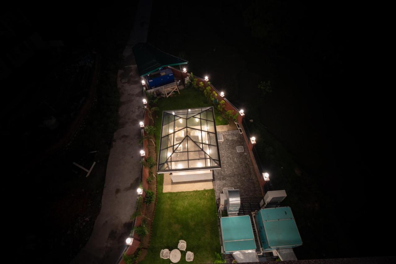 Terrakotta Rishikesh Hotel Buitenkant foto