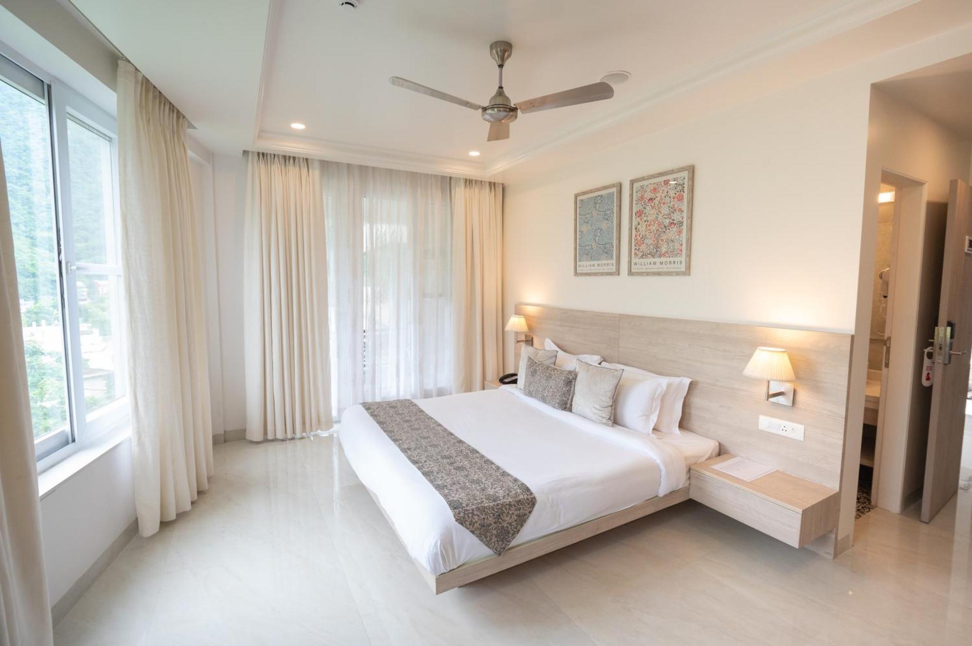 Terrakotta Rishikesh Hotel Buitenkant foto